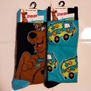 2 Pair Novelty Crew Socks Scooby Doo and Mystery Machine Shoe Size 6-12